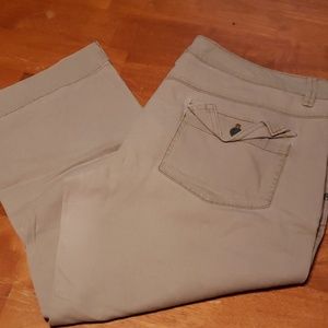 American Eagle Khaki Capris